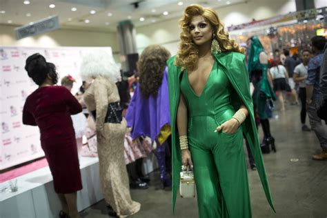 Slideshow: RuPaul's DragCon in LA: Portraits from the first-ever drag convention | 89.3 KPCC