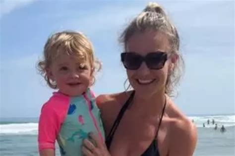 Helen Skelton shares wonderful family holiday snaps as source claims she's ready to return to ...