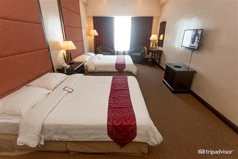 HOTEL REMBRANDT - Reviews, Photos