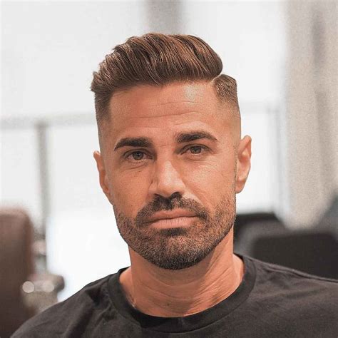 Male Haircuts Long on Top: Unleash Your Inner Style with these Trendy Cuts!