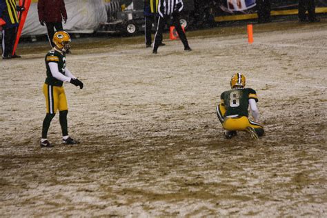 File:Mason Crosby 2 kicking fieldgoal with 8 Tim Masthay holding.jpg - Wikimedia Commons