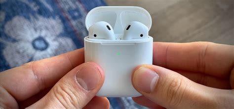 11 Ways to Check the Battery Life of Your AirPods, AirPods Pro, or ...