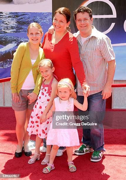 Sean Astin & Wife Photos and Premium High Res Pictures - Getty Images