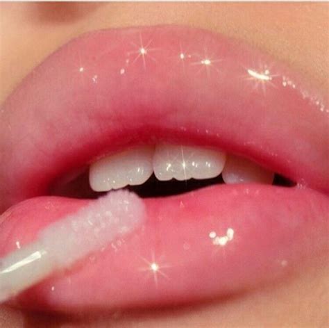 Pin by :: BXDH on COLORS • | Light pink lips, Pink lips, Glossy lips