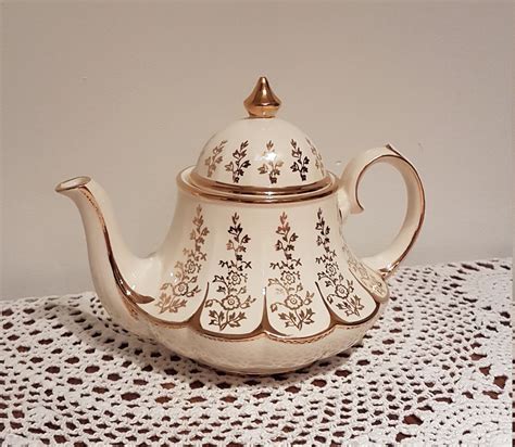 Vintage Sadler Bell Shape Teapot Pattern 3174, Ivory and Gold, Flowers - FREE SHIPPING Glass ...