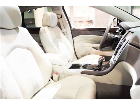 2016 Cadillac SRX: 40 Interior Photos | U.S. News