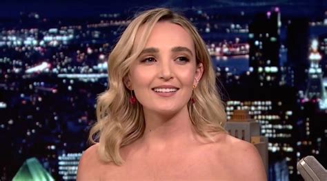 Chloe Fineman's Jennifer Lawrence Impression Is Something To Behold