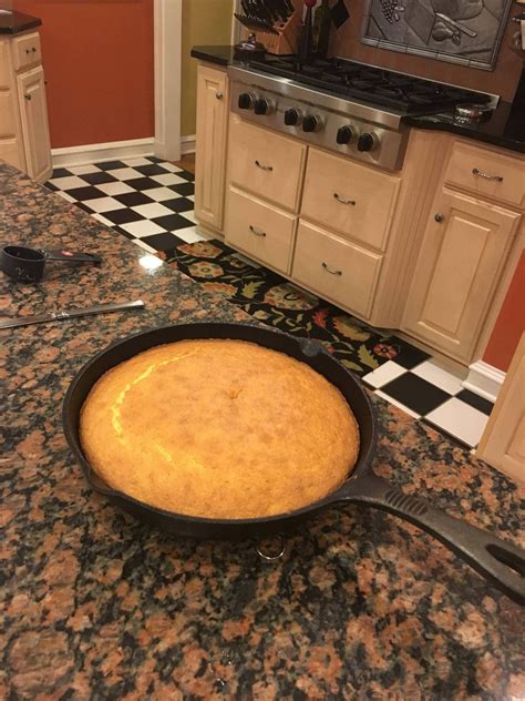 [Homemade] Honey butter skillet corn bread : r/food