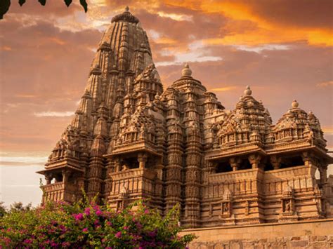 Khajuraho Temples: Elegance, Redefined - Arco Unico