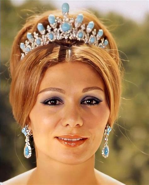 Pin by a_ mehrmihan on Queen Farah Diba | Royal crown jewels, Royal jewels, Royal jewelry