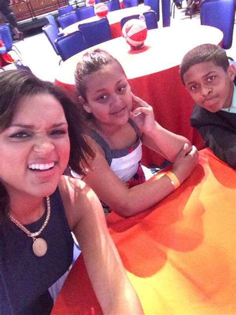 Kayla McBride tweets a selfie with her family on WNBA Draft day | Kayla ...