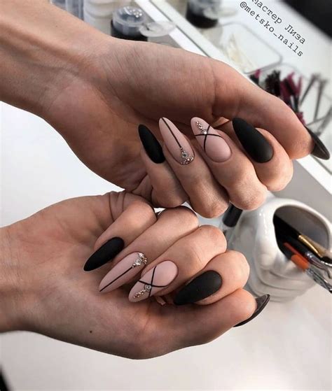 Pin by TosyaCat on Manicure | Matte nails design, Matte nail art, Almond nails designs