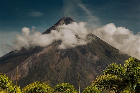 Premium Photo | Mayon volcano on the island of luzon in the philippines