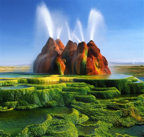 Incredible Fly Geyser in Nevada Created Purely by Accident | Bored Panda