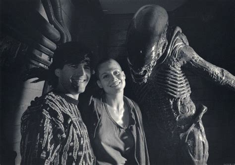 30 Rare Horror Movie Behind the Scenes Photos | Aliens movie, Iconic ...