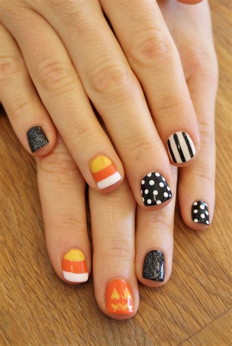 hand painted halloween | Pumpkin nails, Cute halloween nails, Nails for ...