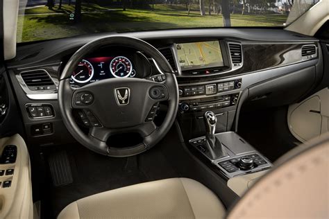 Review: 2014 Hyundai Equus Is An Impressive Luxury Sedan At a Bargain ...