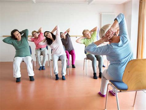 5 Seated Back Pain Stretches for Seniors