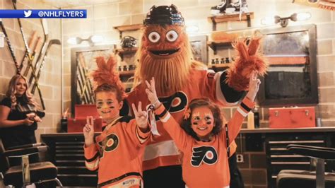 Get 'grittified!' Gritty opens C.O.M.M.A.N.D Center at Flyers games - 6abc Philadelphia