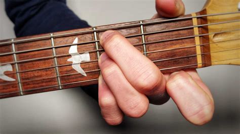 How To Play Em7 Chord On Guitar