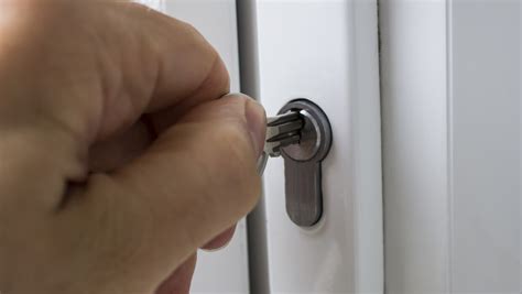 How To Choose The Perfect Door Lock | lathamshardware.co.uk