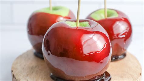 Easy Candy Apples Recipe