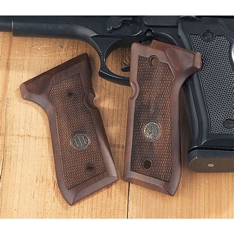 Hunting BERETTA 92s GRIP SET WALNUT CHECKERED FACTORY SET Other Hunting ...