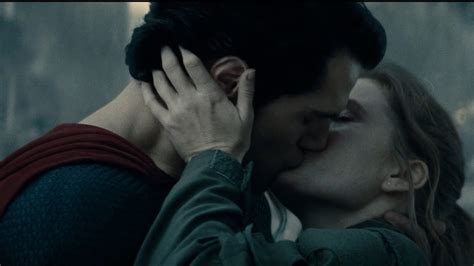 Lois Lane Kisses Superman | Man of Steel - YouTube