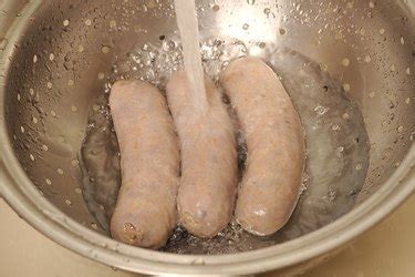 How to Remove Casings From Sausage | eHow