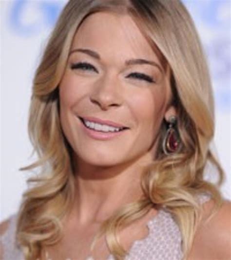 LeAnn Rimes Scraps Shows Due to Dental Trouble: Surgery to Follow ...