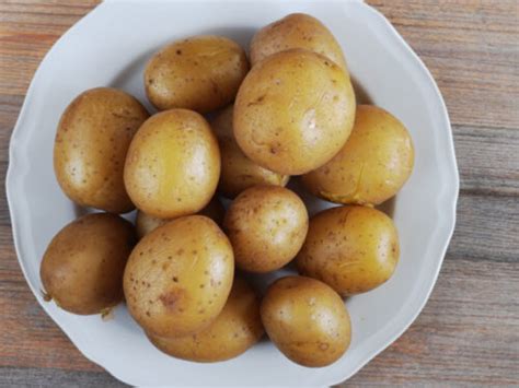 How Long to Boil Potatoes for Potato Salad (+ Easy Recipe) - Insanely Good