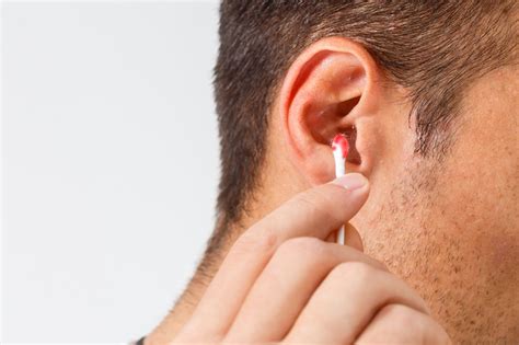 Blood in ear or otorrhagia: Why is my ear bleeding? | Miracle-Ear