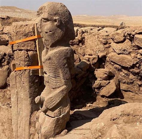 World's Oldest Human Statue Discovered At Karahan Tepe, Turkey - Ancient Pages