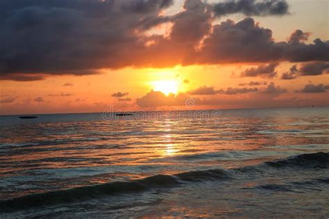 Sunset on the Beach in the Evening. Sunrise at Sea Beautiful. La Stock Photo - Image of cloud ...