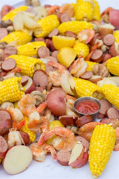 Lowcountry Boil | Classic Southern recipe - perfect for sharing with friends!