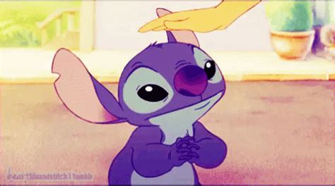 乖乖 GIF - LiloAndStitch Pat Pet - Discover & Share GIFs