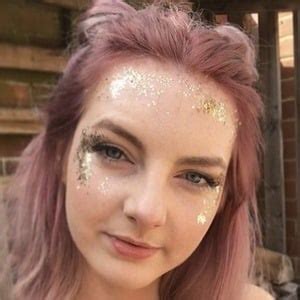 LDShadowLady - Age, Family, Bio | Famous Birthdays