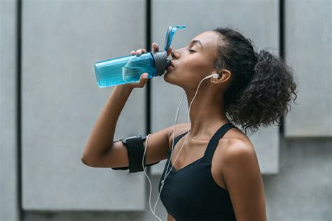 The 4 Best Running Water Bottles