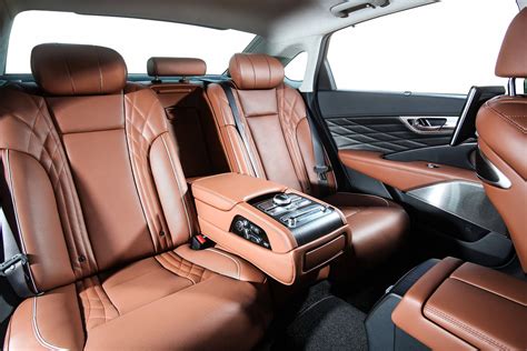 Kia K900 Interior