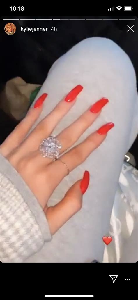 Pin by Mitchelle Arzu on Nails | Kylie jenner nails, Red nails, Acrylic ...