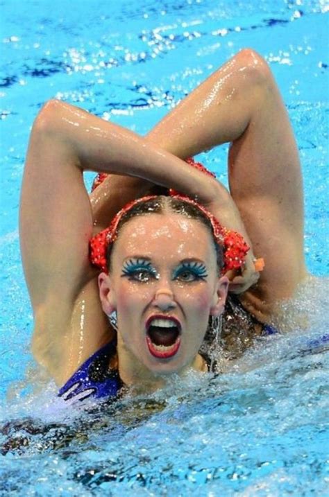 Hilarious Faces of Synchronized Swimming | Synchronized swimming, Swimming funny, Swimming