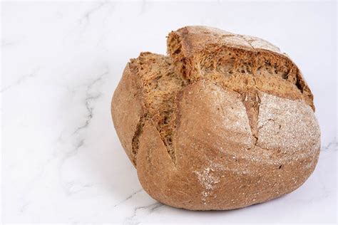 Tasty rustic bread with Tartar sauce - Creative Commons Bilder