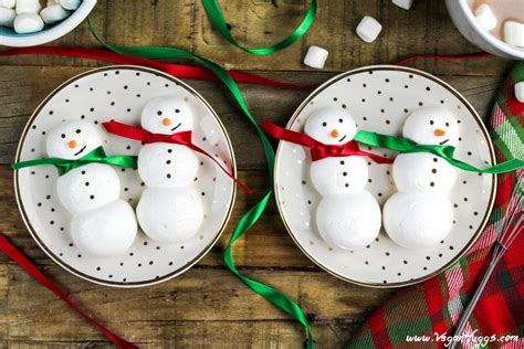 Snowmen Vegan Meringue Cookies - Vegan Huggs