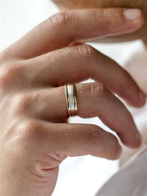 Two Tone Men's Wedding Band. Ring for Men. Wedding Ring. - Etsy