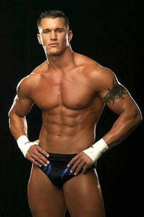 The 5 Hottest Pro Wrestlers | HowTheyPlay