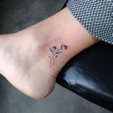 25 cute little flowers ankle tattoo ideas - mini tattoos on the ankle; Easy ...-#Ankle #cute # ...