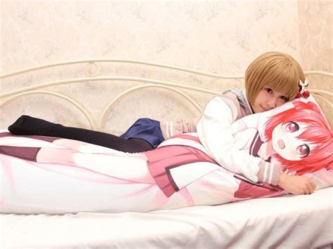 What's a Dakimakura? - Good Night's Rest