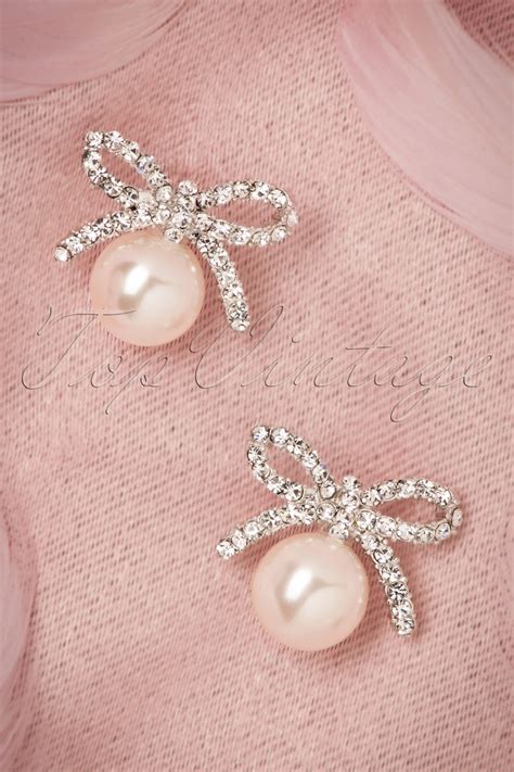 40s Pearl and Delicate Bow Earrings in Silver
