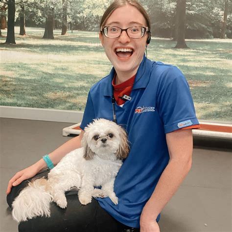 Working in Our PetsHotel | Careers at PetSmart Apply