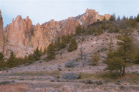 The Ultimate Guide To Smith Rock Hiking Trails - The Wandering Queen